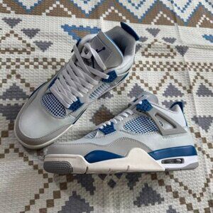 Jordan 4 Retro Military Blue Sneakers